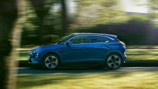 Giá xăng đồng loạt tăng mạnh, nhiều gia đình trẻ muốn xuống tiền sớm với VinFast VF 6