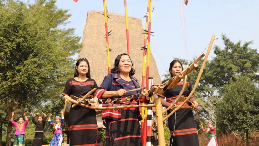 Khơi thông chính sách cho nghệ nhân, tôn vinh 'báu vật nhân văn sống'