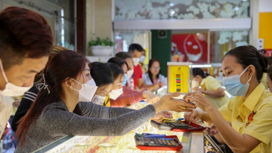 Giá vàng hôm nay 2/4: Vàng SJC tăng tới 2 triệu đồng mỗi lượng