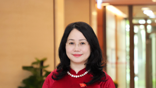 Bà Lâm Thị Phương Thanh giữ chức Bộ trưởng Bộ Văn hóa, Thể thao và Du lịch.