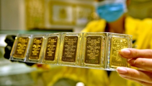 Giá vàng ngày 8/4: Vàng SJC và nhẫn trơn tăng tới 4,5 triệu đồng/lượng