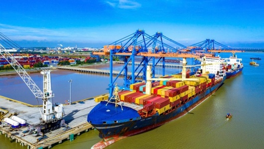 Miễn nhiều lệ phí vận tải để tiếp sức doanh nghiệp