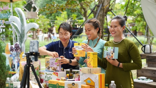 Định hình nền tảng mới cho thương mại điện tử xuyên biên giới