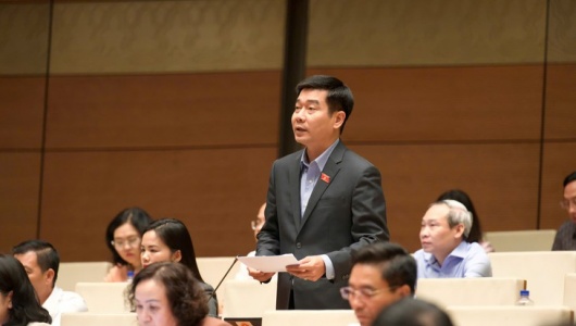 Đề xuất bỏ quy định bắt buộc công chứng giao dịch bất động sản