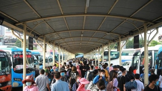 Bến xe Hà Nội tăng cường 500 xe, dự báo lượng khách tăng gấp 3 lần dịp lễ 30/4