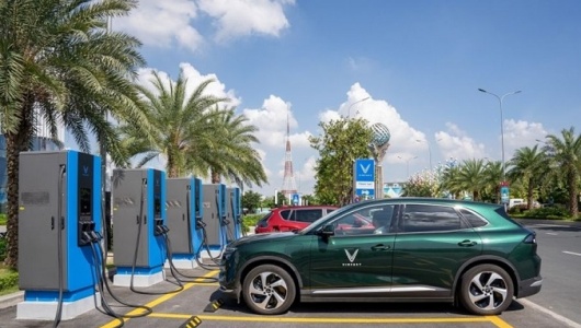 Bộ Tài chính đề xuất gia hạn ưu đãi thuế tiêu thụ đặc biệt cho xe ô tô điện đến hết năm 2030