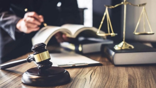 Kết luận của Bộ Chính trị về Đề án nghiên cứu xây dựng chế định luật sư công