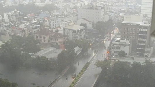 Không khí lạnh dồn dập, miền Bắc bước vào chuỗi ngày mưa mát