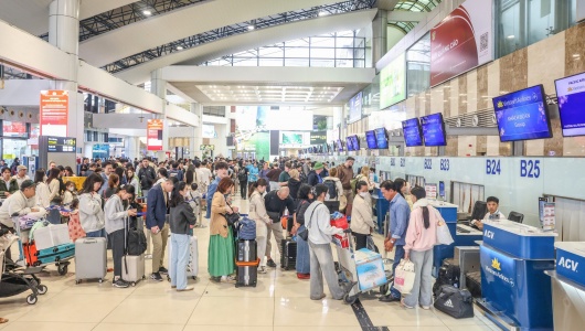 Nhiều chặng du lịch 'cháy vé' máy bay, giá tăng nhẹ dịp nghỉ lễ 30/4