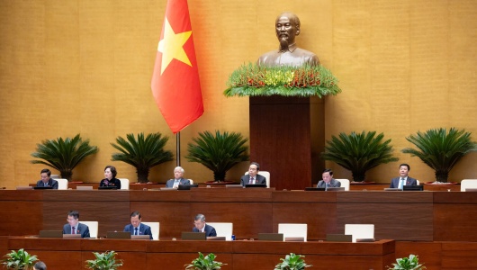 Tăng lương thế nào để vừa bảo đảm đời sống, phù hợp ngân sách?