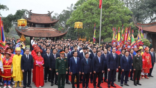 Phú Thọ: Lễ giỗ Đức Quốc Tổ Lạc Long Quân và Dâng hương tưởng niệm Tổ Mẫu Âu Cơ