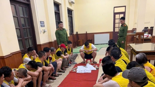 Ninh Bình: Triệt phá tụ điểm xóc đĩa quy mô lớn, bắt 25 đối tượng 