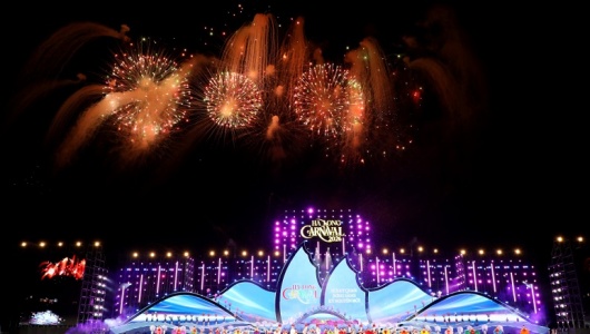 Carnaval Hạ Long 2026: 'Đại tiệc' ánh sáng rực rỡ bên bờ vịnh di sản