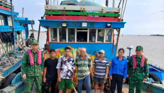 Hải đoàn Biên phòng 38 bắt giữ 2 phương tiện vận chuyển trái phép khoảng 15.000 lít dầu DO
