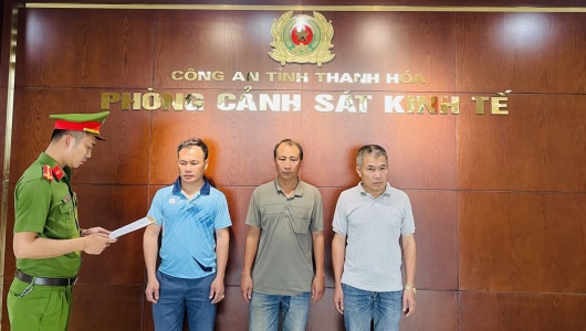 Khởi tố 3 đối tượng về hành vi khai thác tài nguyên trái phép