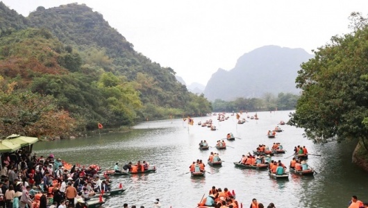 Du lịch Việt Nam đón 12 triệu lượt khách, doanh thu đạt kỷ lục tại nhiều địa phương