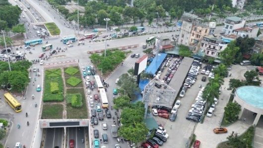 Hà Nội xây 4 bãi đỗ xe kết hợp trạm sạc quy mô lớn phục vụ hạn chế xe xăng vào nội đô