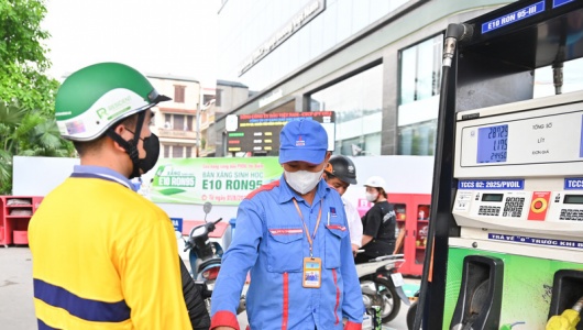 Bộ Công Thương yêu cầu địa phương siết chặt giám sát triển khai xăng E10