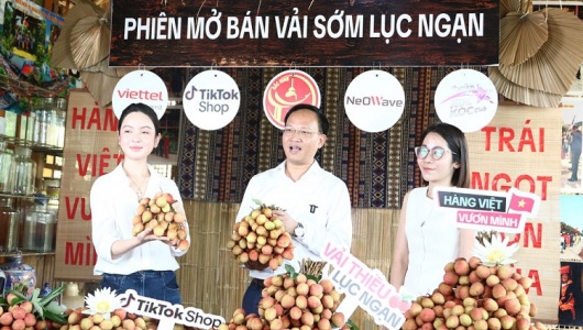 Phó Chủ tịch tỉnh Bắc Ninh livestream 'chốt đơn' hơn 31 tấn vải thiều
