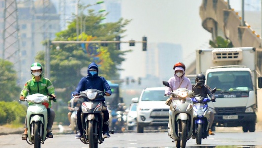 Thời tiết 24-5: Bắc Bộ nắng như đổ lửa, Nam Bộ chiều tối mưa giông diện rộng
