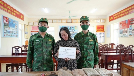 Bắt quả tang người phụ nữ tàng trữ trái phép vật liệu nổ ở Thanh Hóa