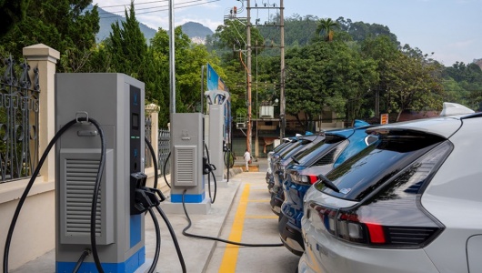 Miễn lệ phí trước bạ 0% cho ô tô điện đến hết năm 2030