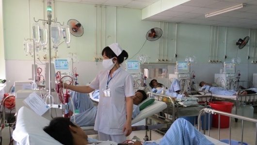 Mức đóng BHYT hộ gia đình mới và quyền lợi khám trái tuyến từ 1/7