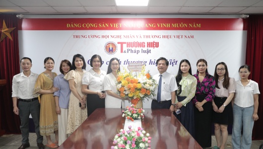 Trung ương Hội Nghệ nhân và Thương hiệu Việt Nam chúc mừng Thương hiệu và Pháp luật nhân ngày 21/6