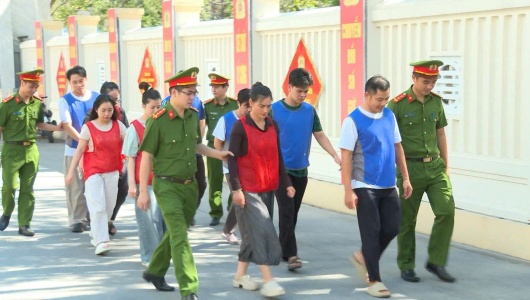 Thanh Hóa: Triệt phá đường dây buôn lậu kim cương xuyên quốc gia
