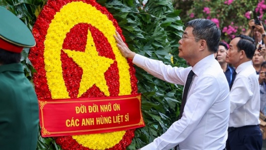 Thủ tướng: Bằng mọi giá tìm kiếm, quy tập và xác định danh tính hài cốt liệt sĩ