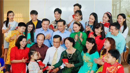 Đưa hệ giá trị quốc gia, văn hóa, gia đình và chuẩn mực con người Việt Nam thấm sâu vào đời sống xã hội