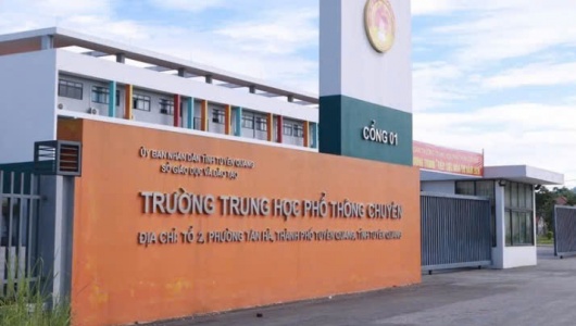 Vụ 'mưa điểm 10' ở Tuyên Quang: Tranh cãi quanh đề xuất cho hơn 300 học sinh thi lại