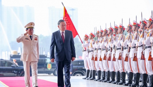 Tổng Bí thư, Chủ tịch nước Tô Lâm: Bảo vệ an ninh theo nguyên tắc “phát triển đến đâu, an ninh đến đó”