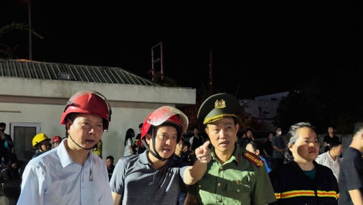 Thanh Hóa: Cháy Công ty giày trong đêm hàng trăm chiến sỹ tha gia chữa cháy