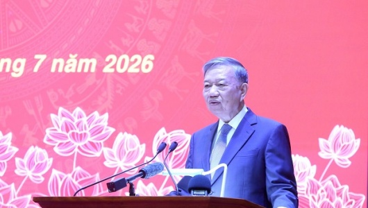 'Không đánh mất niềm tin vào khả năng phục thiện của con người'