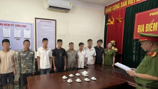 Thái Nguyên khởi tố 8 bị can khai thác vàng trái phép 