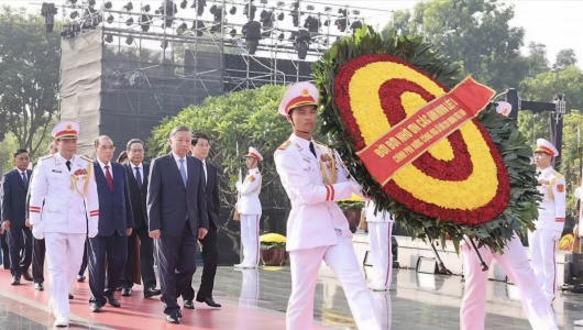 Lãnh đạo Đảng, Nhà nước dâng hương tưởng niệm các Anh hùng liệt sĩ dịp 27/7