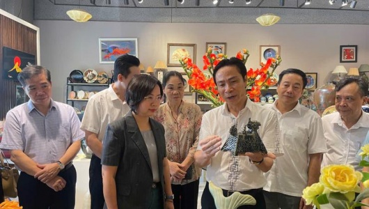 Bảo tồn và phát triển làng nghề gắn với du lịch