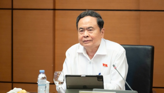 Hỗ trợ người dân tiếp cận, sử dụng pháp luật để bảo vệ quyền và lợi ích hợp pháp của mình