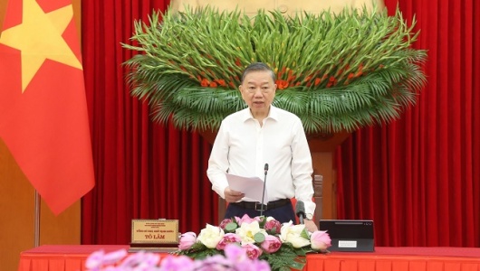 Xây dựng Điều lệ Đảng thật khoa học, dễ thực hiện và có sức sống lâu dài
