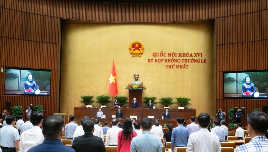 Quốc hội dành phút mặc niệm Chủ tịch Quốc hội Lào Saysomphone Phomvihane