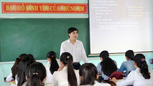 Giải quyết nguyện vọng nghỉ việc với hiệu trưởng, hiệu phó dôi dư trước 30/9