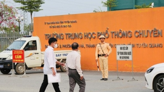 Sáng nay, 326 thí sinh Tuyên Quang bước vào kỳ thi lại tốt nghiệp THPT