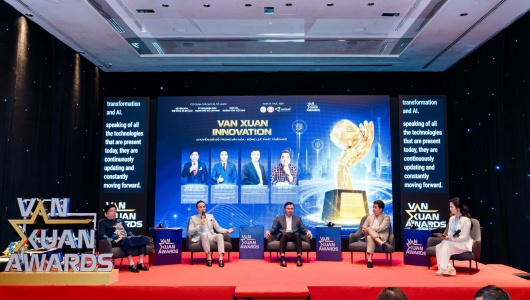 Để văn hoá đi xa, không thể đứng ngoài làn sóng số