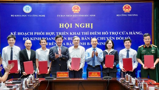 Bắc Ninh thí điểm chuyển đổi số cho 10.000 hộ kinh doanh 