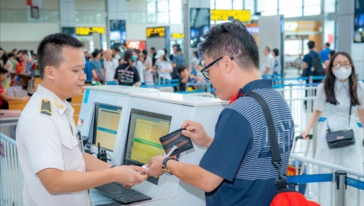Giá vé máy bay bất ngờ 'hạ nhiệt' dịp Quốc khánh 2/9