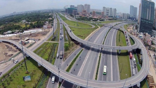 Thủ tướng yêu cầu giải quyết dứt điểm dự án kéo dài vì mục tiêu tăng trưởng '2 con số'