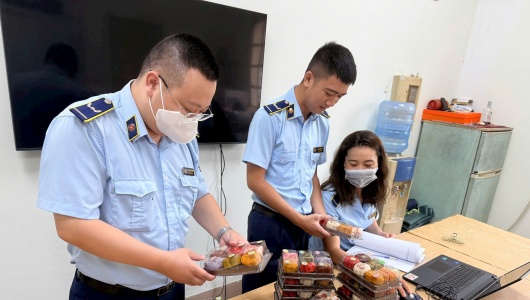 Hà Nội tăng cường kiểm soát thị trường dịp Trung thu 