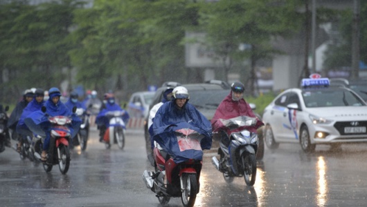 Dự báo thời tiết ngày 25/8: Bắc Bộ có mưa vài nơi, Nam Bộ nắng nóng
