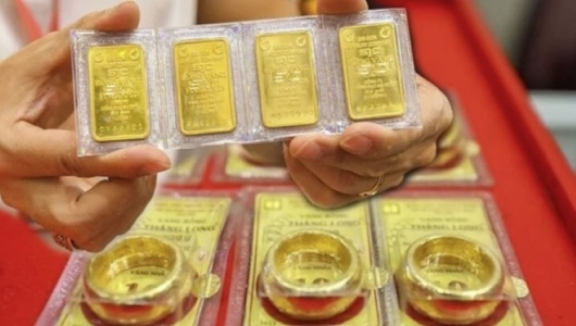 Giá vàng ngày 26/8: Vàng SJC và nhẫn trơn đi ngang
